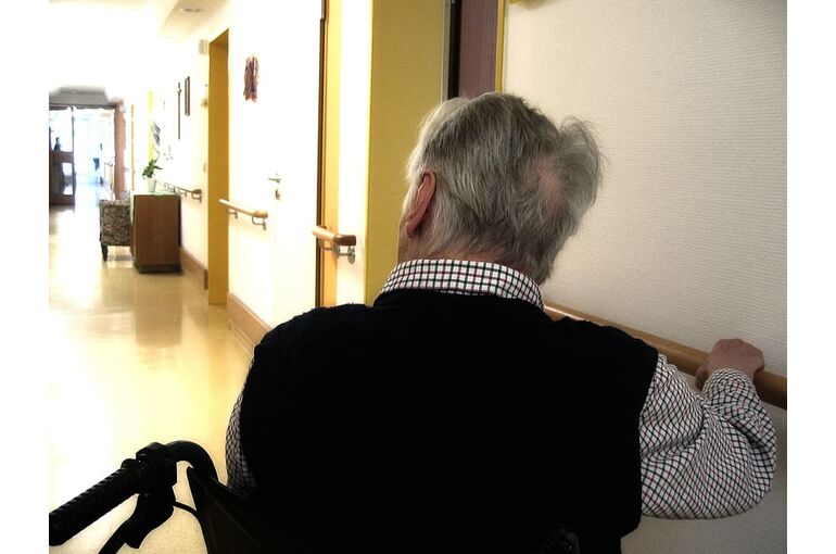 old-age-dementia-alzheimer-s